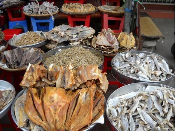 Ca-kho-tam-hoa-chat-duoc-ban-tran-lan-tren-thi-truong