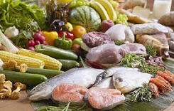 Thị trường thực phẩm sôi động ngày cận Tết Canh Tý