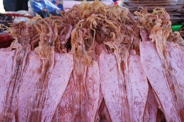 Cá mực giả